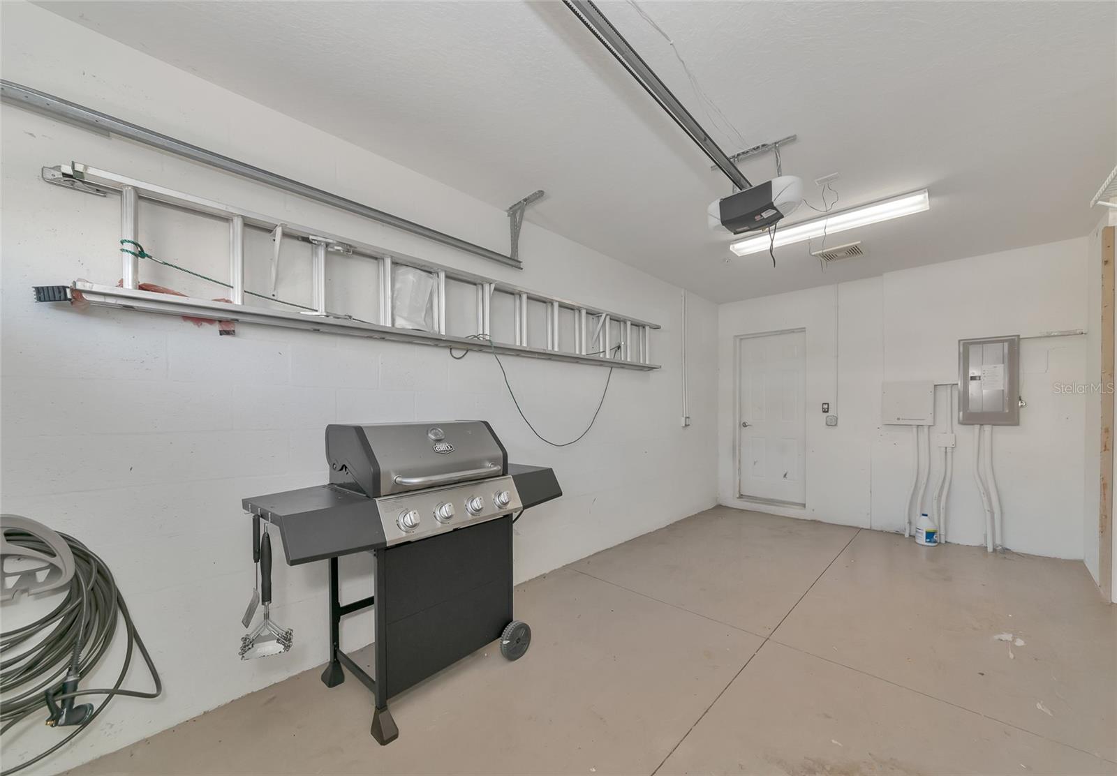 PALMA SOLA TRACE - Residential