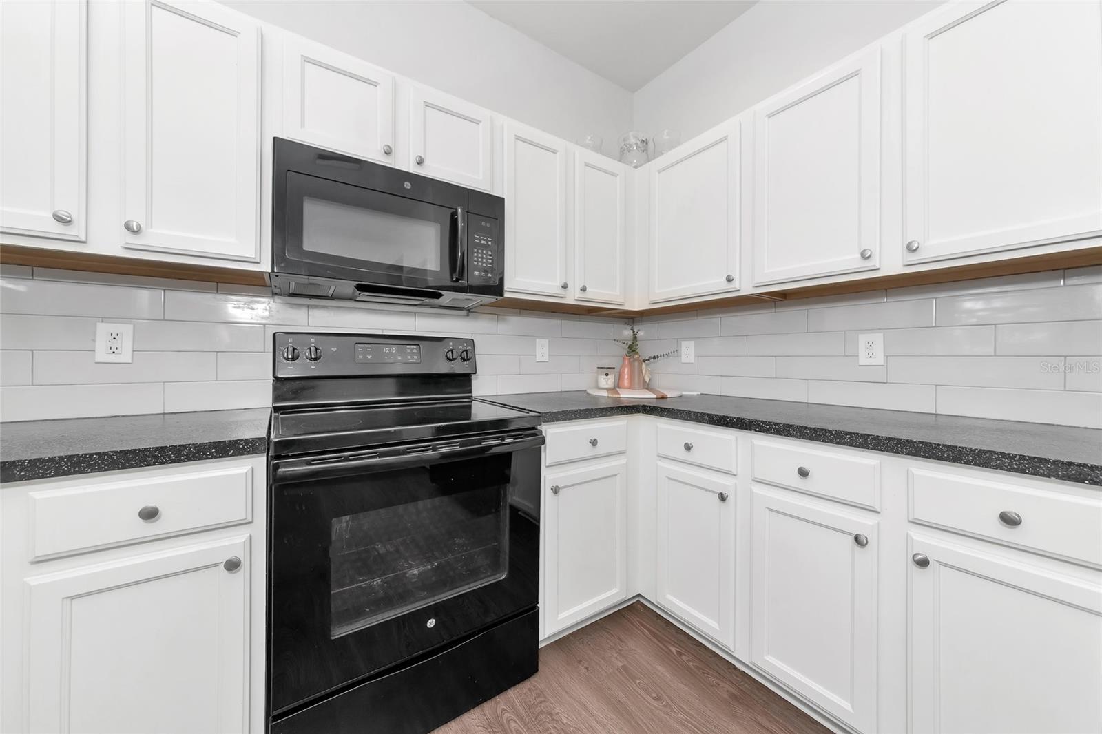 PALMA SOLA TRACE - Residential