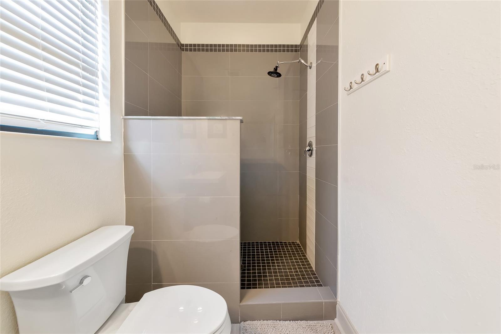 PALMA SOLA TRACE - Residential