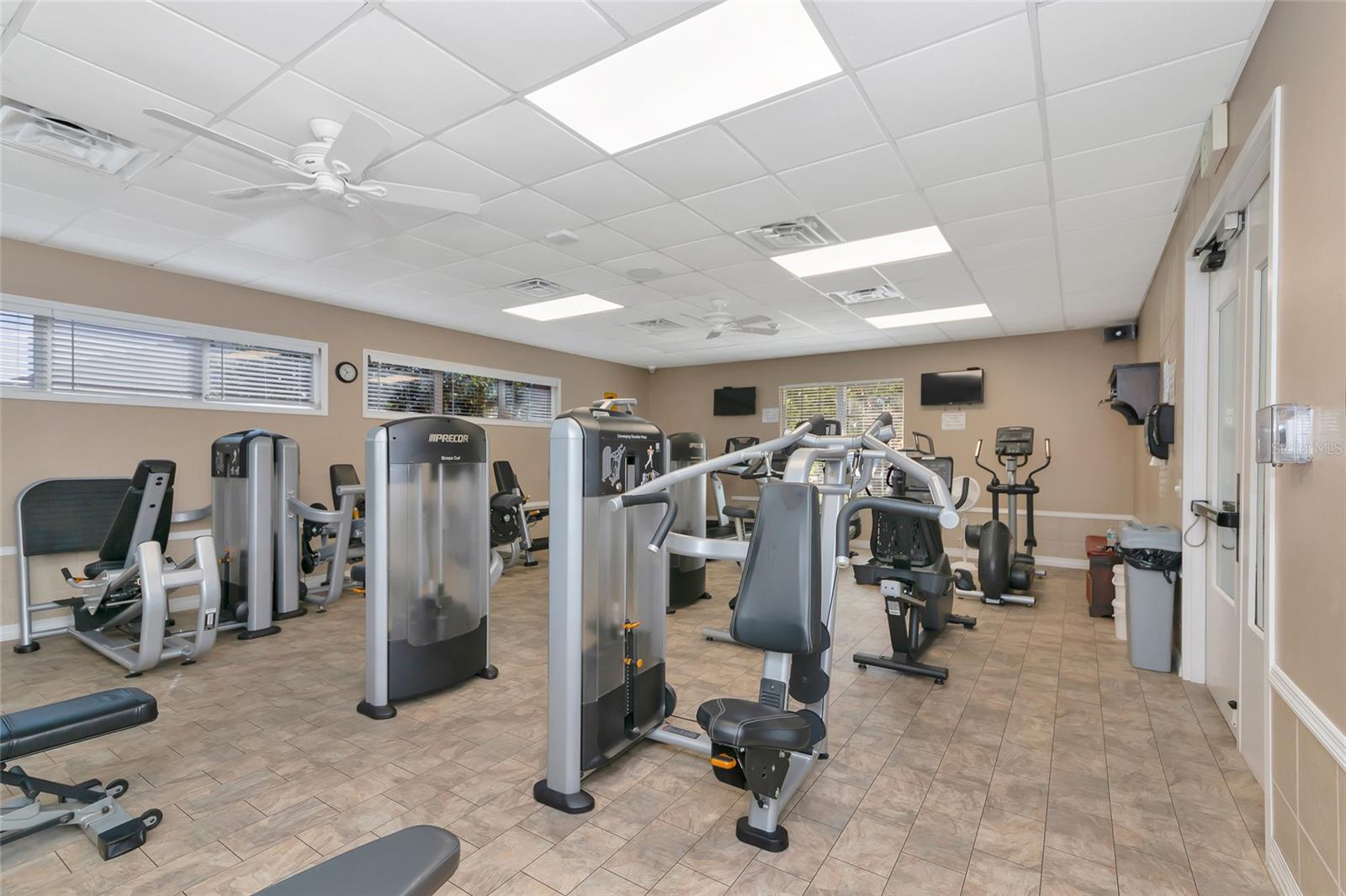 PALMA SOLA TRACE - Residential