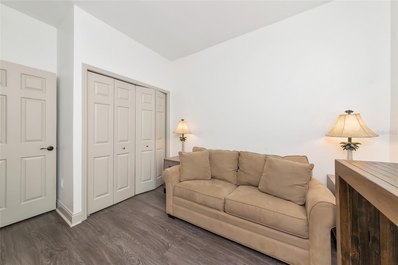 PALMA SOLA TRACE - Residential