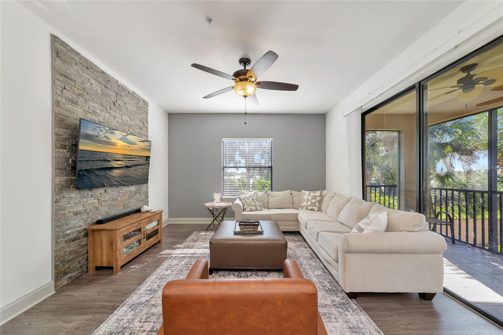 PALMA SOLA TRACE - Residential