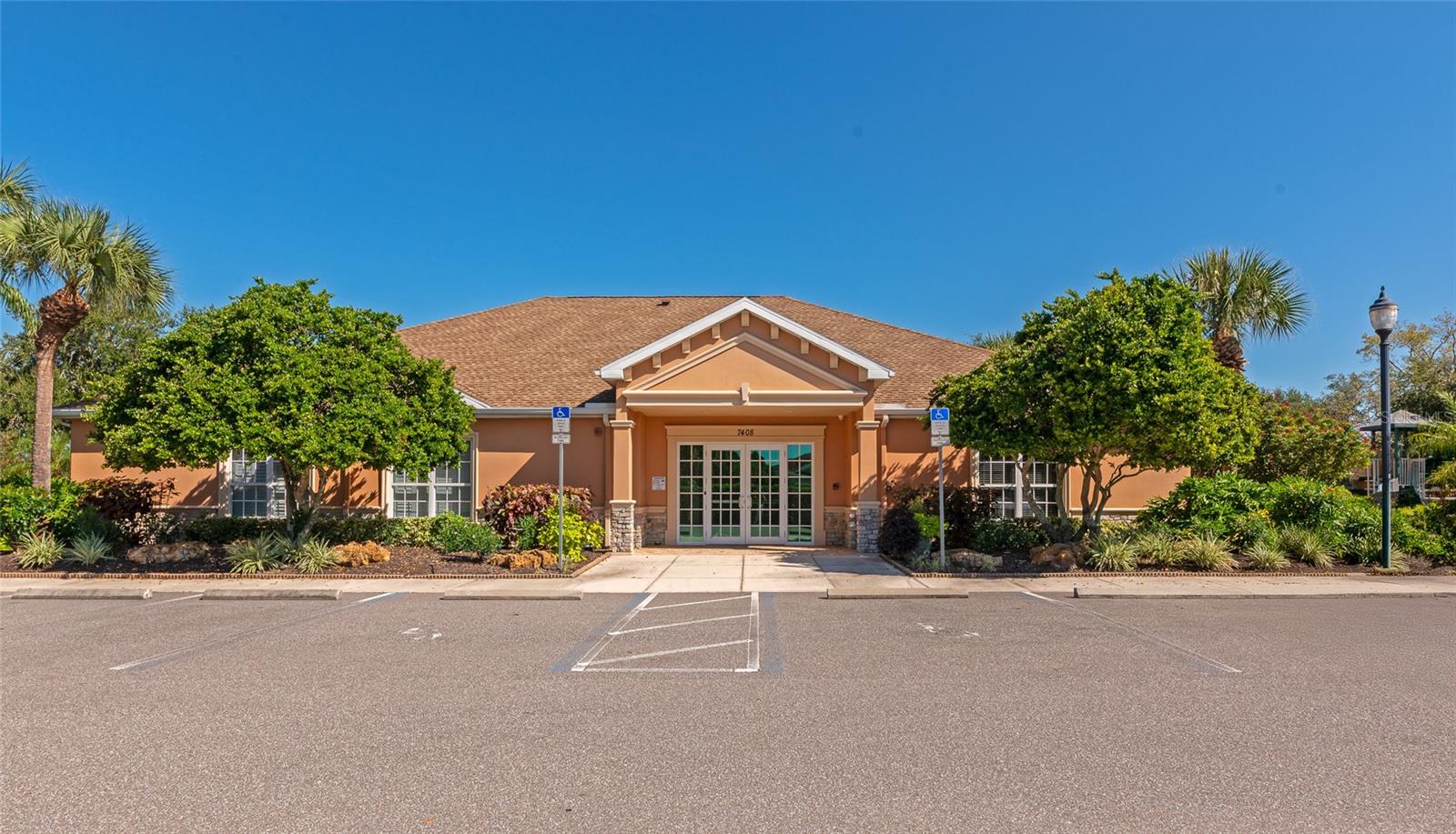 PALMA SOLA TRACE - Residential