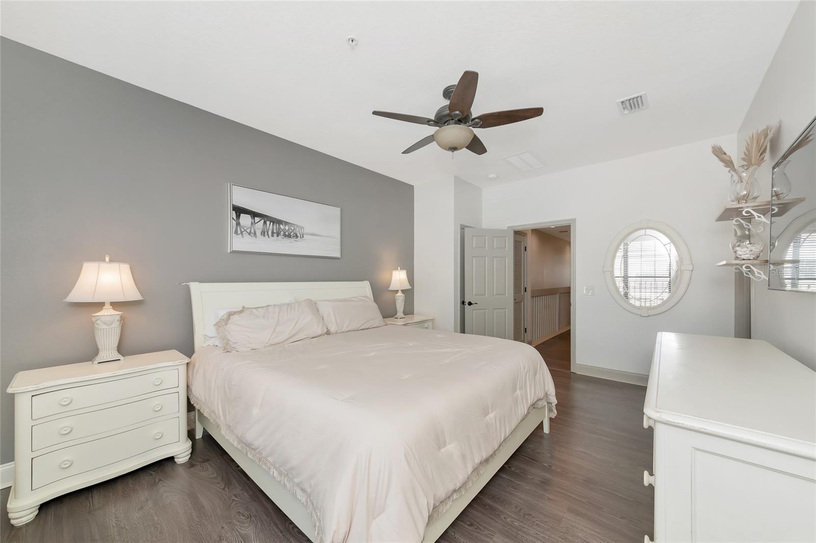 PALMA SOLA TRACE - Residential