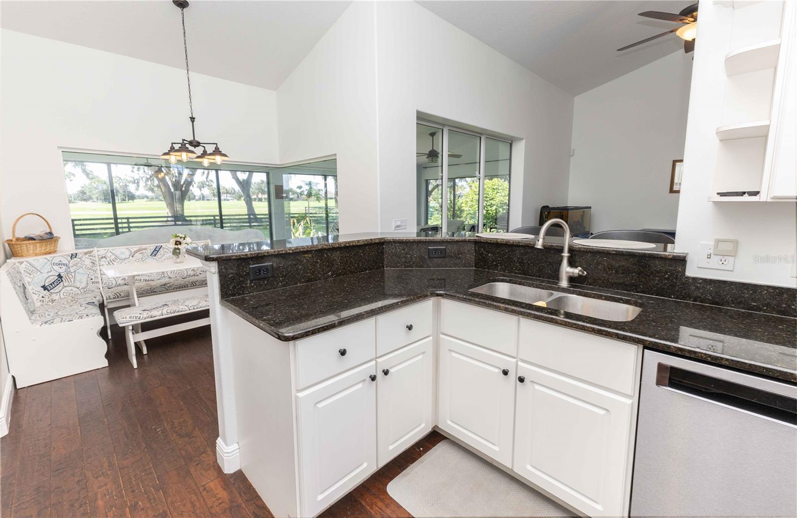 FAIRWAYS/ROLLING HILLS 01 - Residential