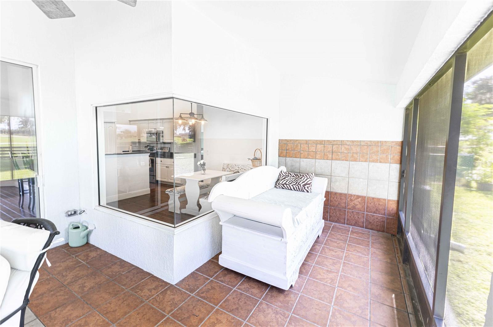 FAIRWAYS/ROLLING HILLS 01 - Residential