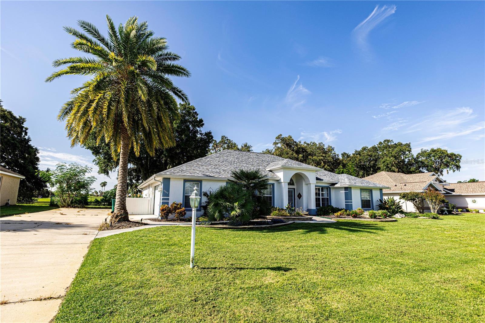 FAIRWAYS/ROLLING HILLS 01 - Residential