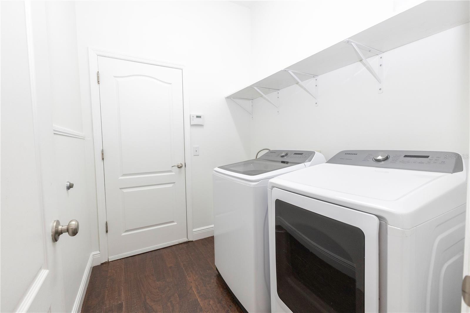 FAIRWAYS/ROLLING HILLS 01 - Residential