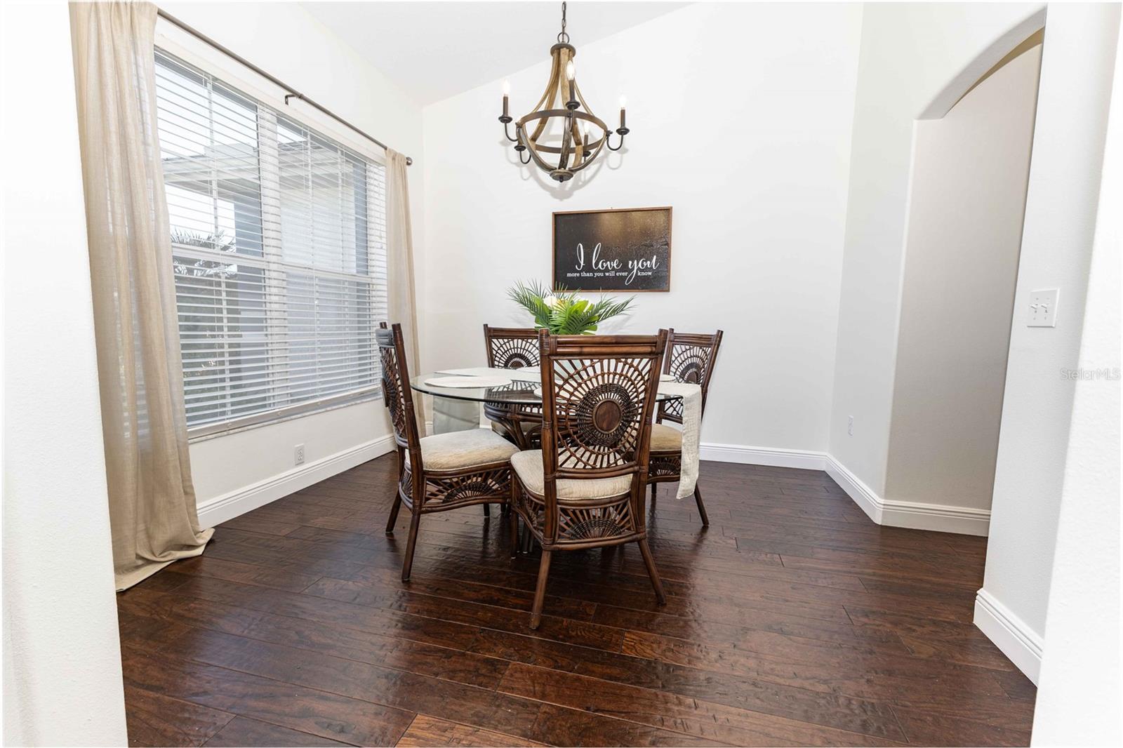 FAIRWAYS/ROLLING HILLS 01 - Residential