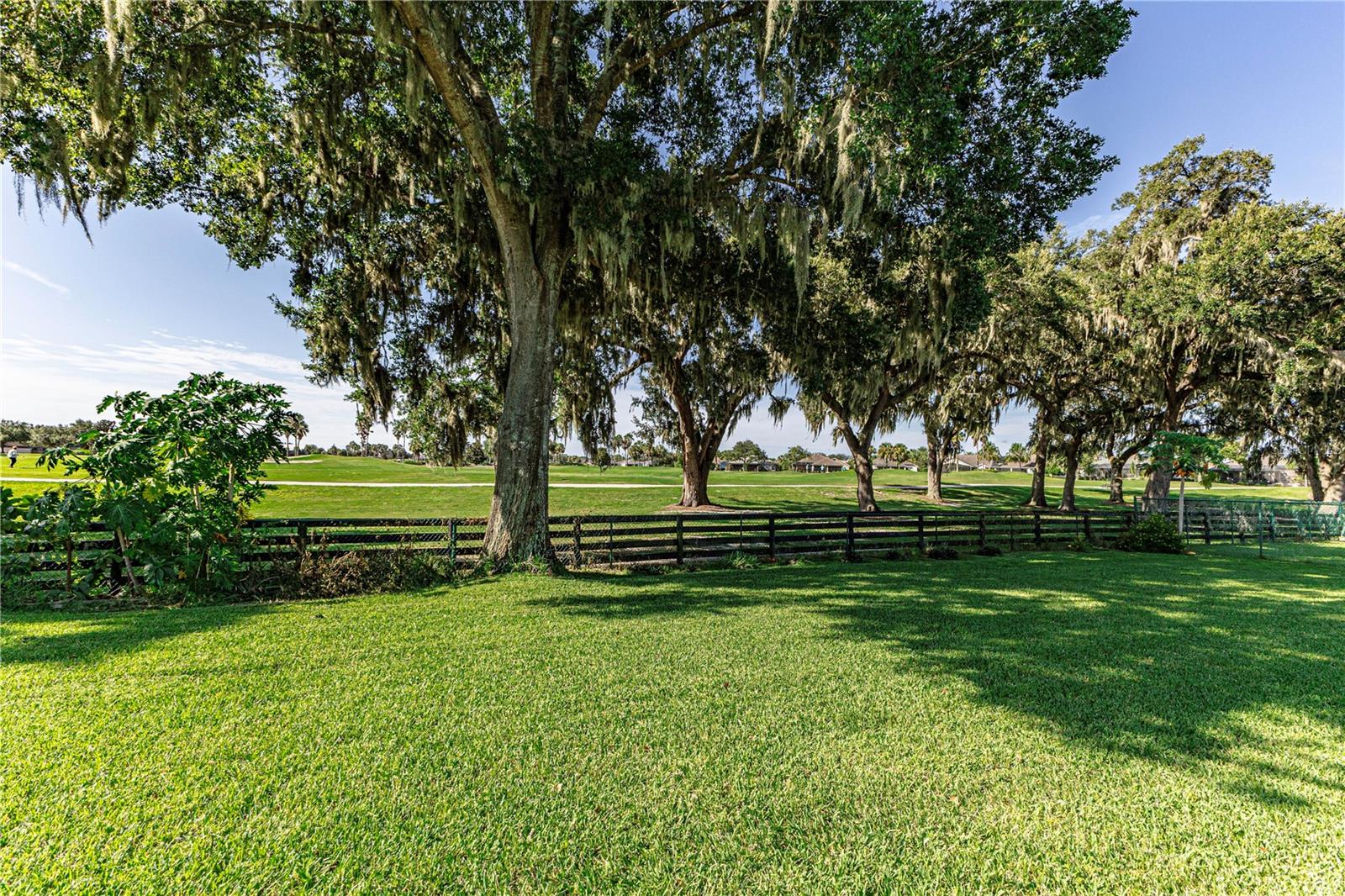 FAIRWAYS/ROLLING HILLS 01 - Residential