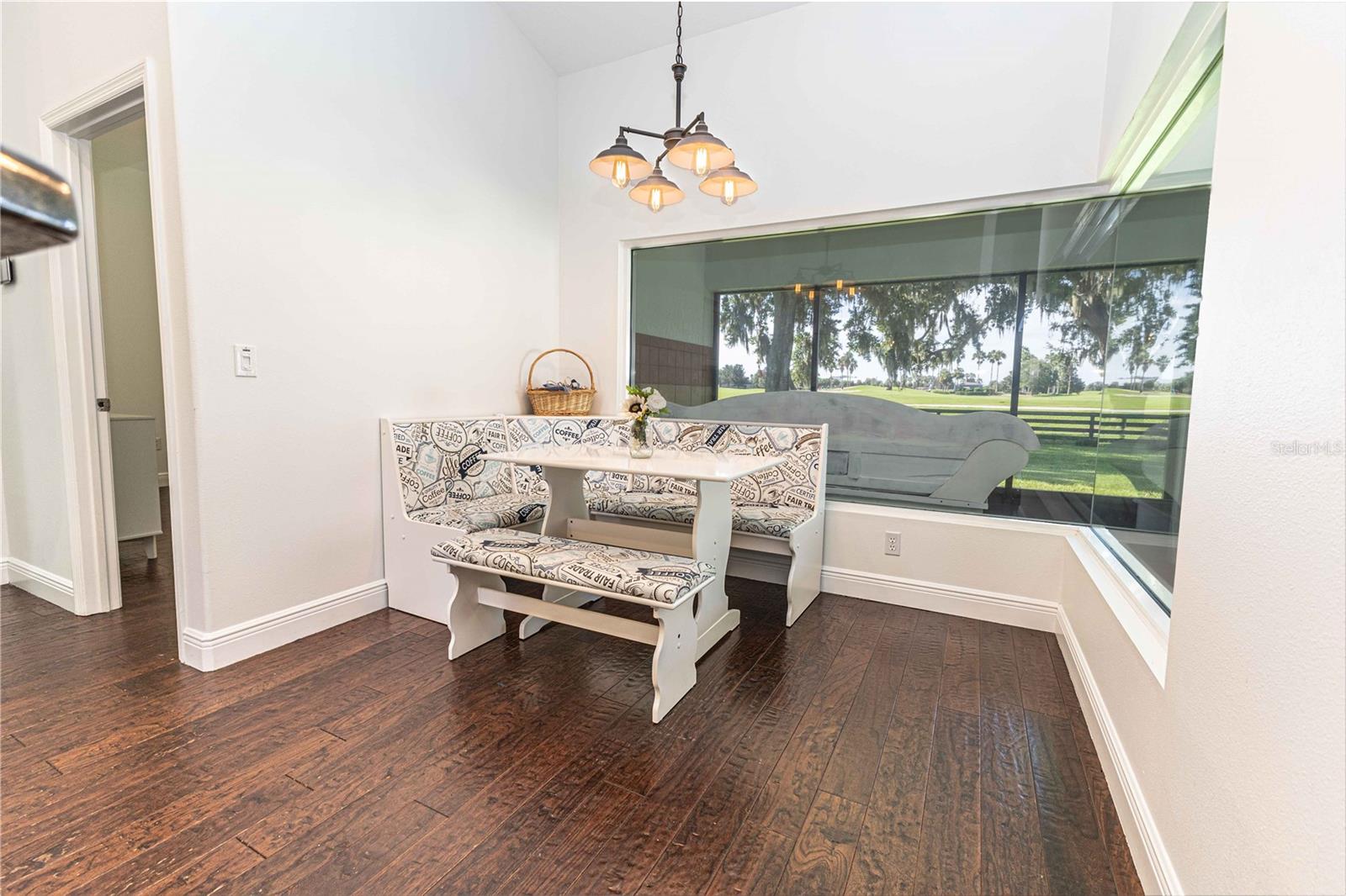 FAIRWAYS/ROLLING HILLS 01 - Residential