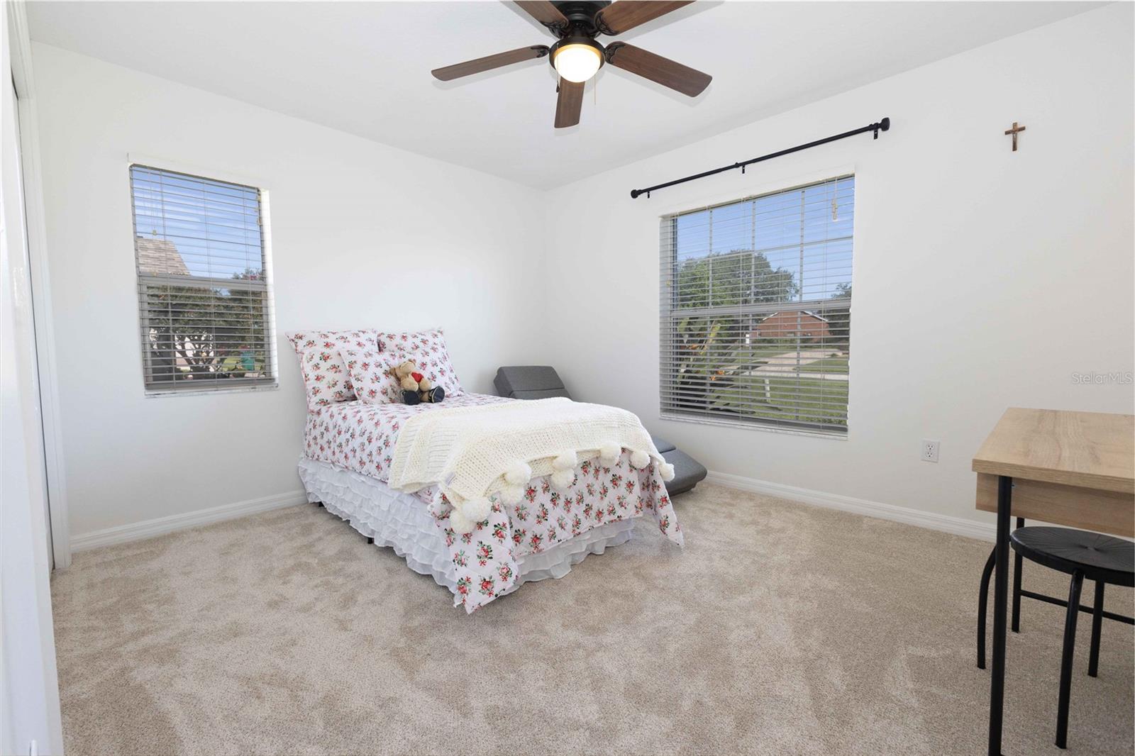 FAIRWAYS/ROLLING HILLS 01 - Residential