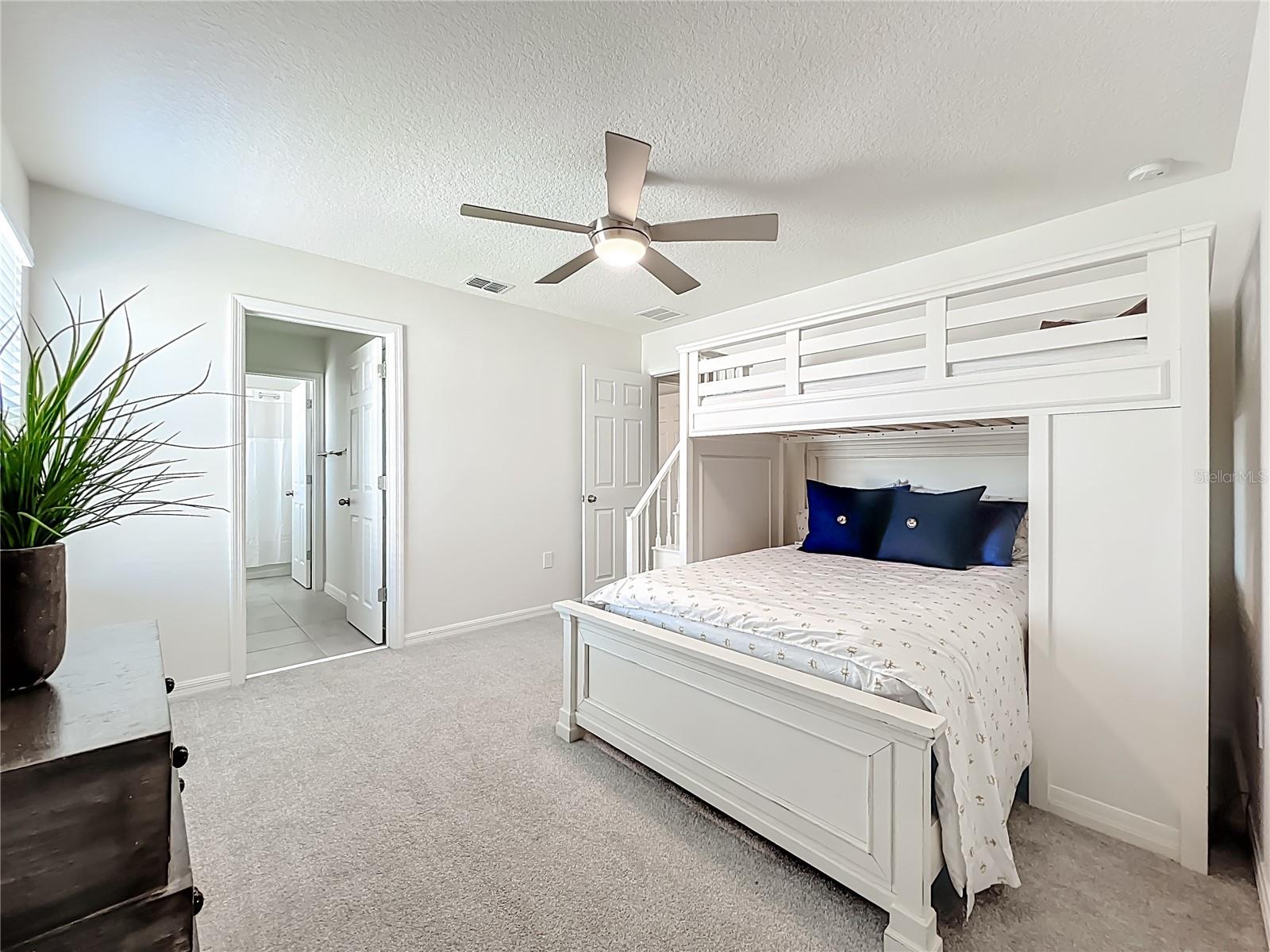 HAWKSMOOR PH 3 - Residential