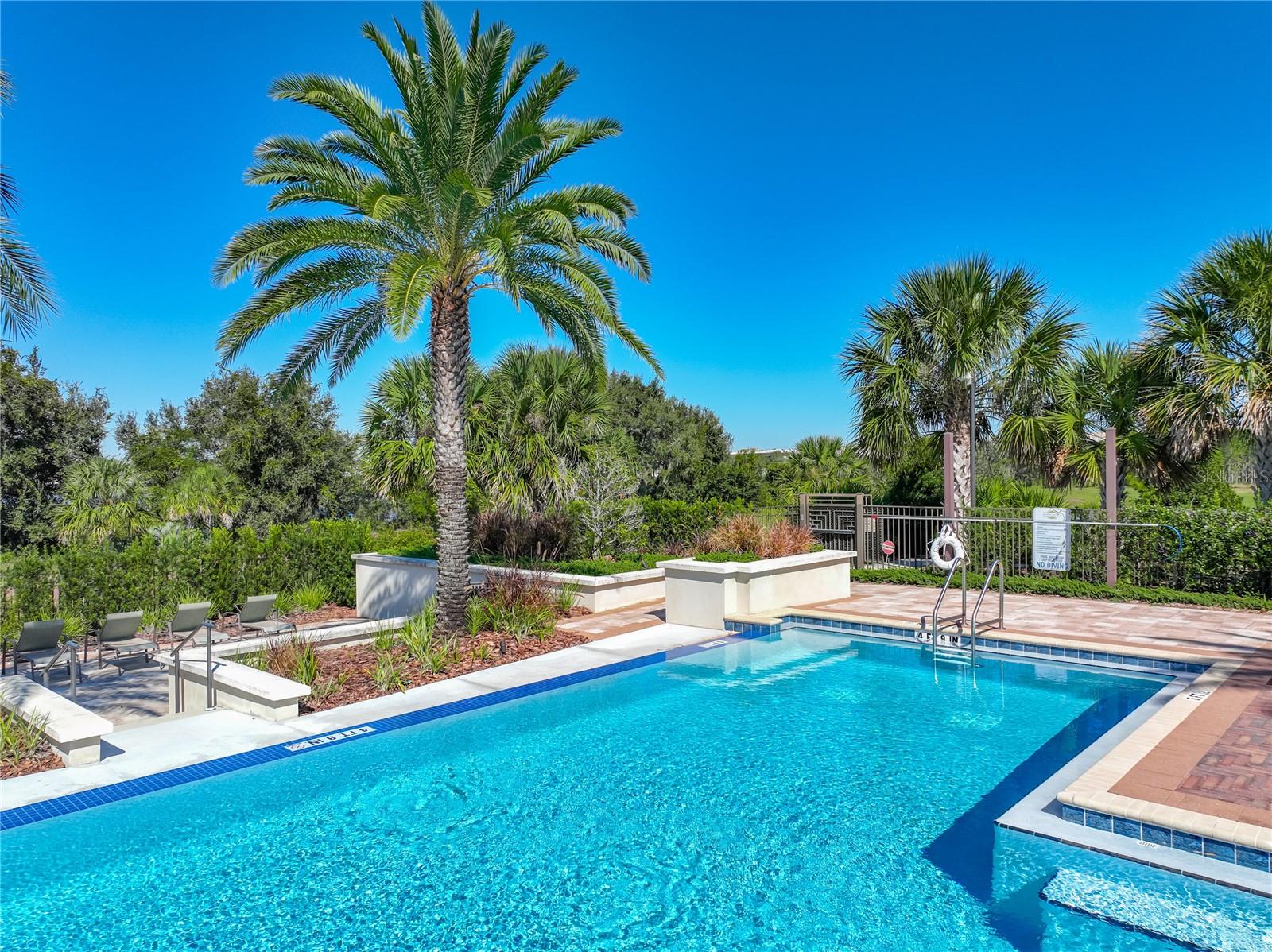 HAWKSMOOR PH 3 - Residential