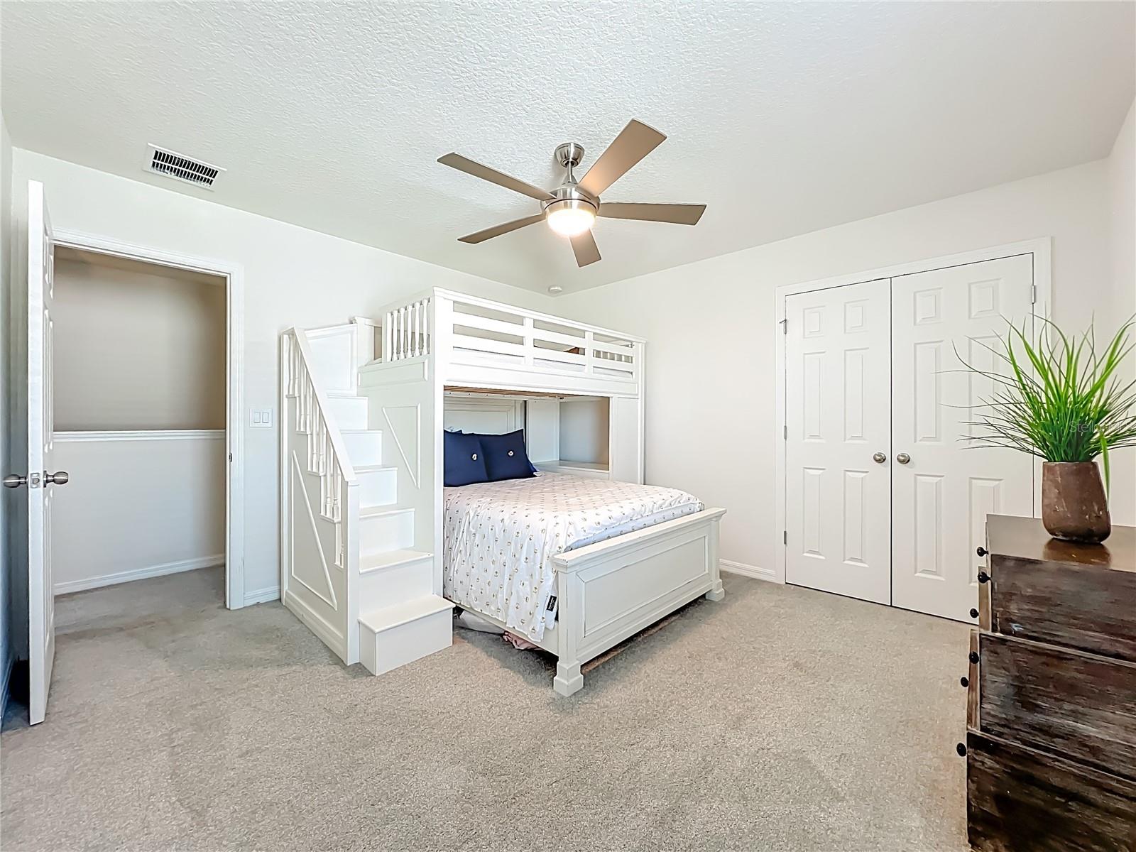 HAWKSMOOR PH 3 - Residential