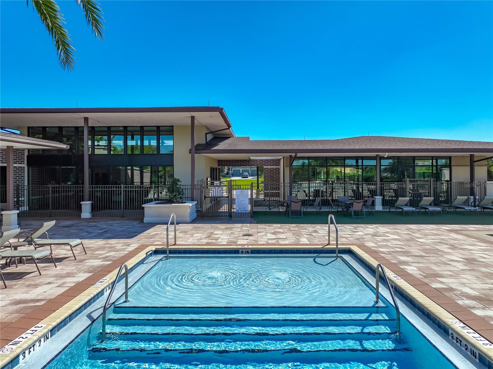 HAWKSMOOR PH 3 - Residential