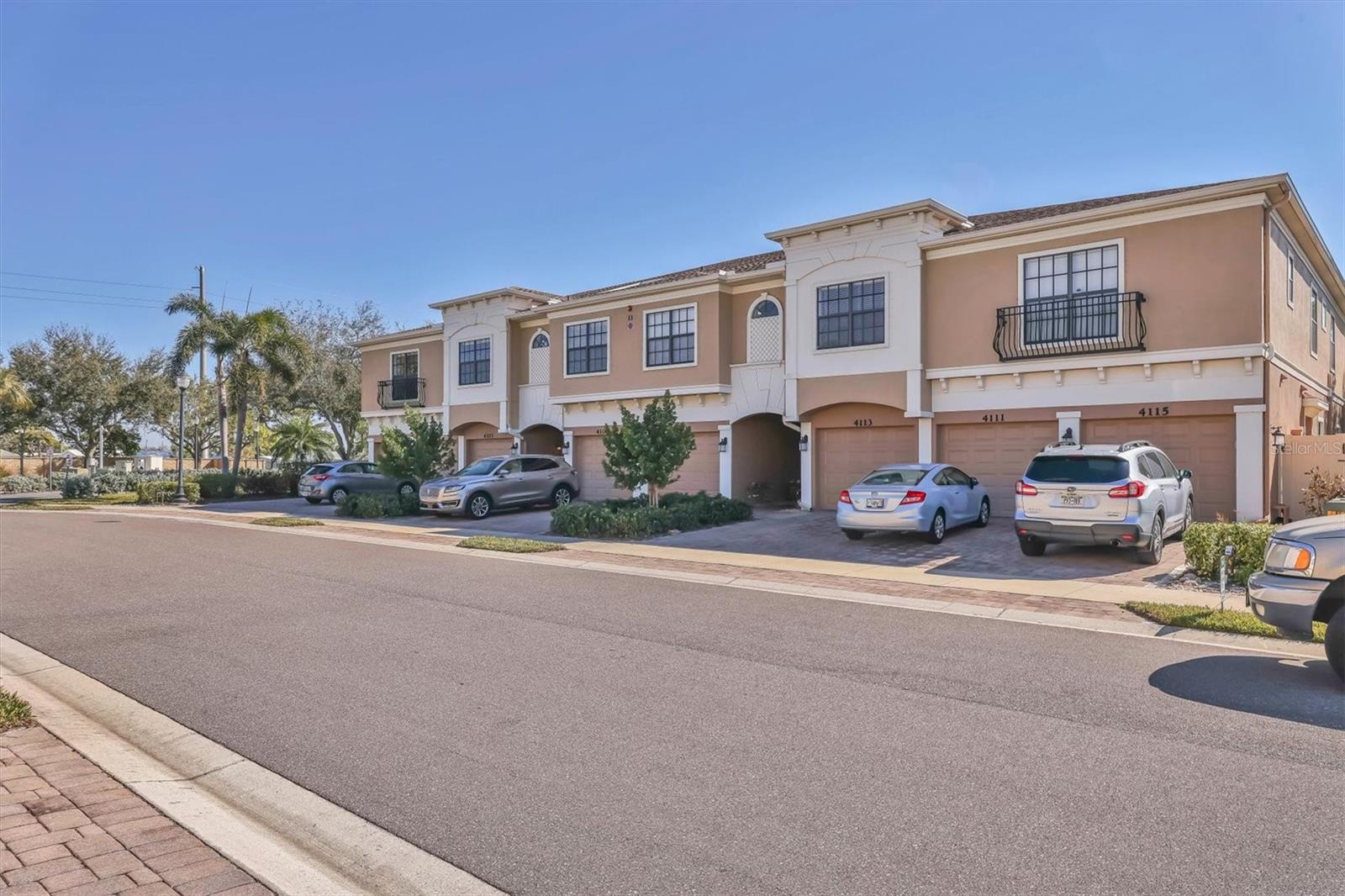 PALMA SOLA TRACE - Residential