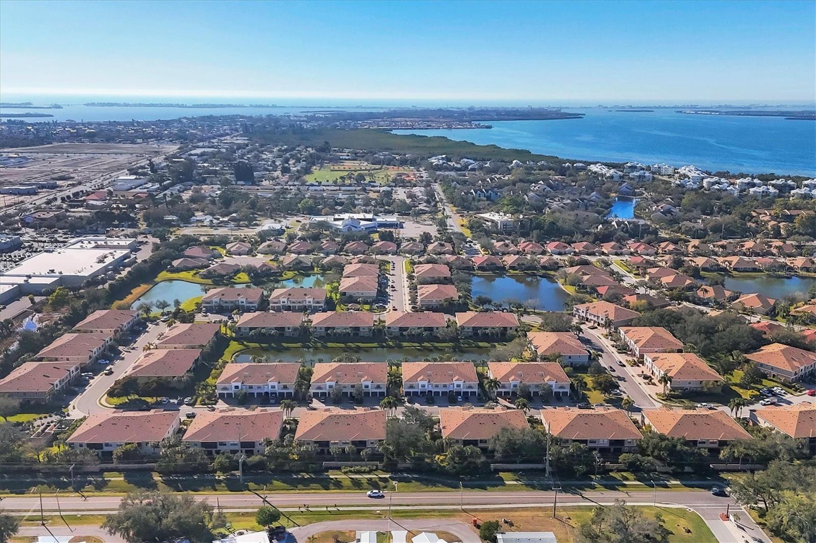 PALMA SOLA TRACE - Residential