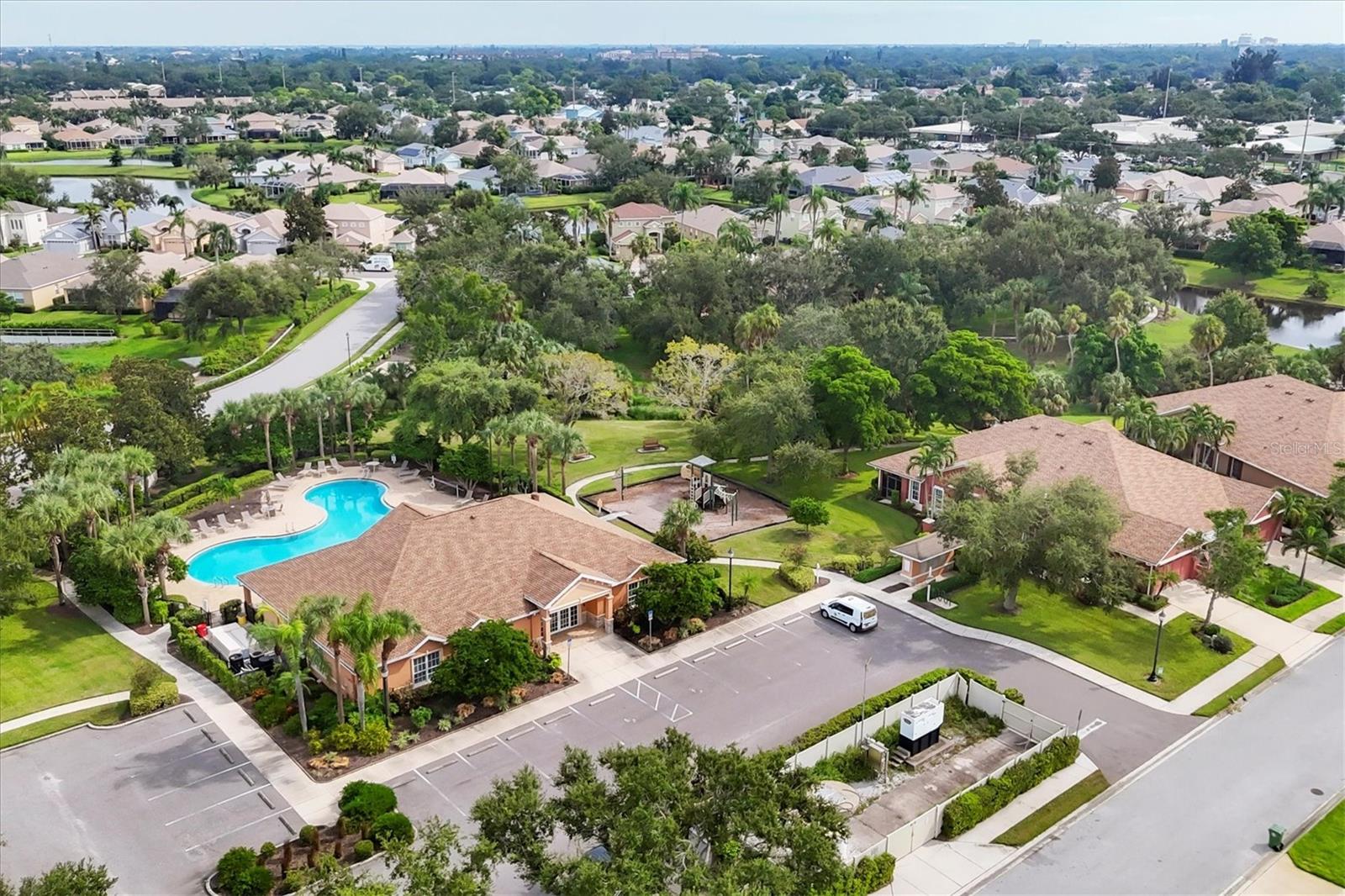 PALMA SOLA TRACE - Residential