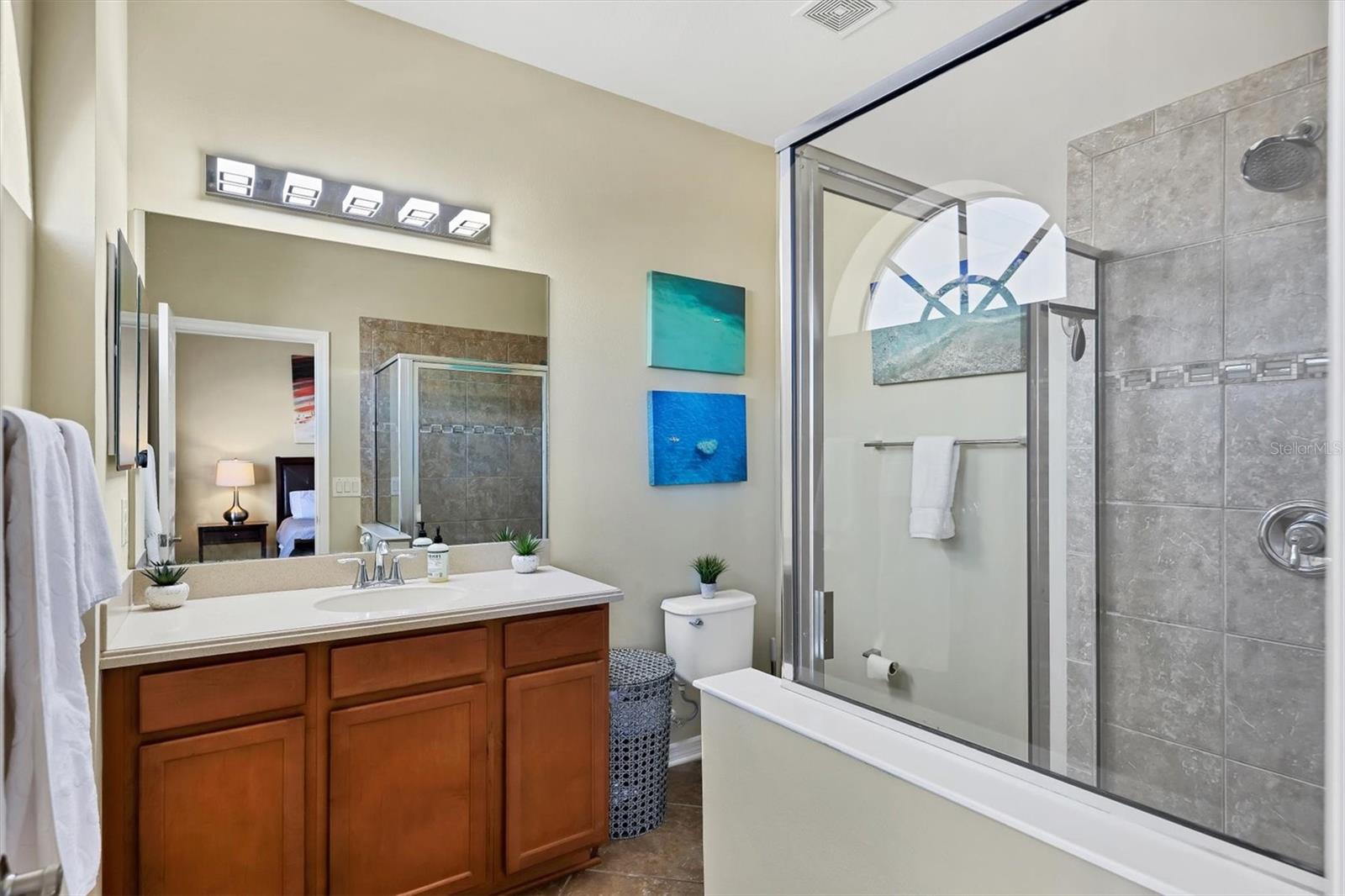 PALMA SOLA TRACE - Residential