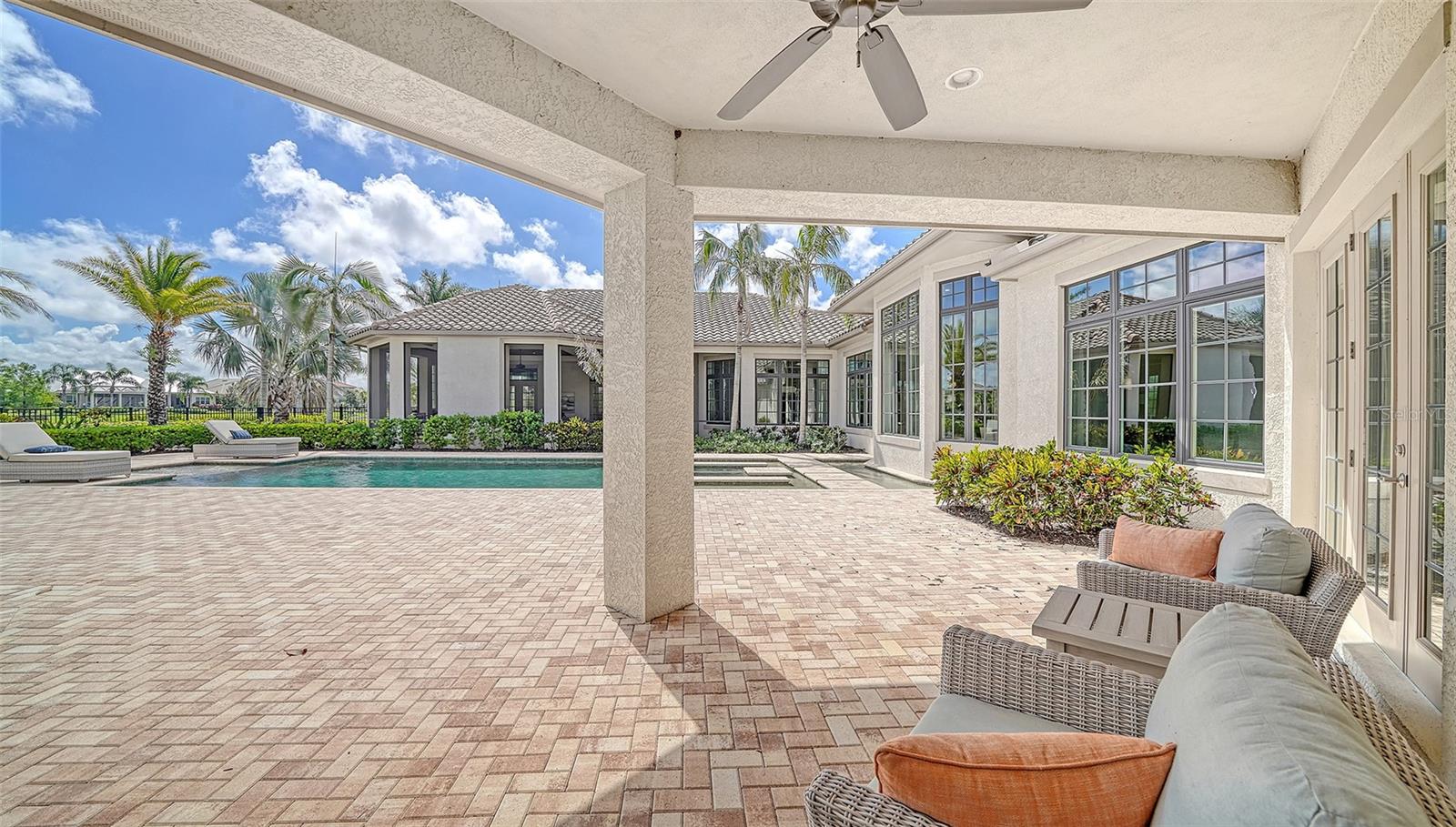 LAKE CLUB PH I - Residential