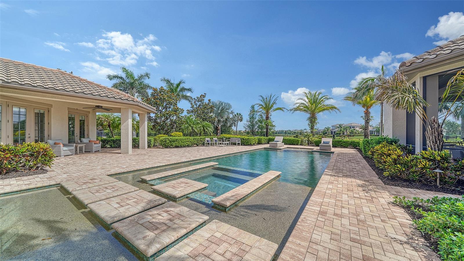 LAKE CLUB PH I - Residential