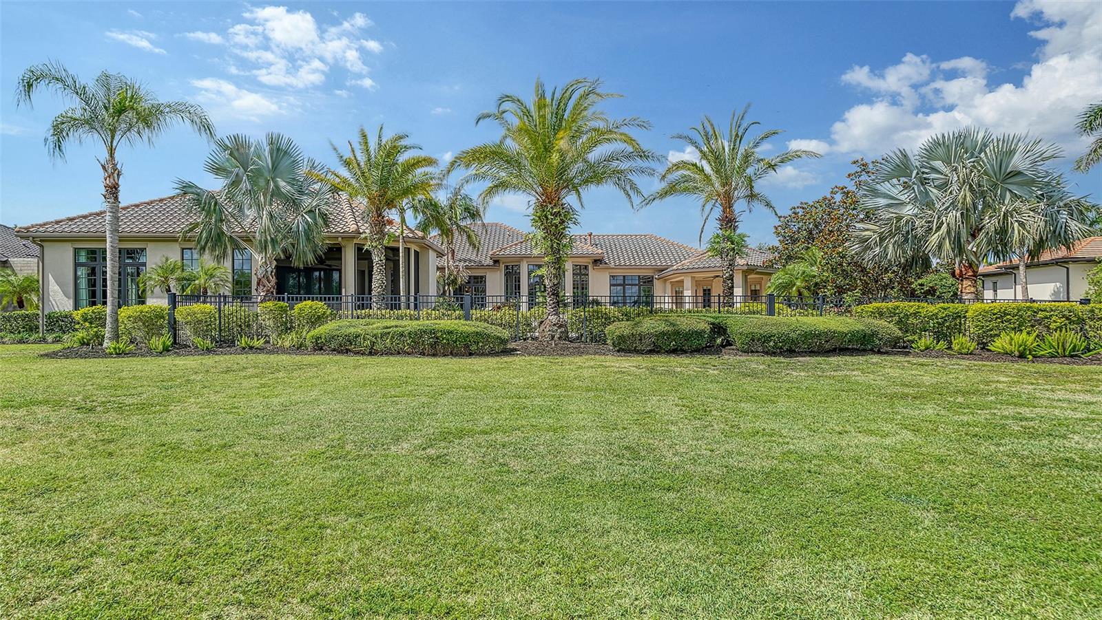 LAKE CLUB PH I - Residential