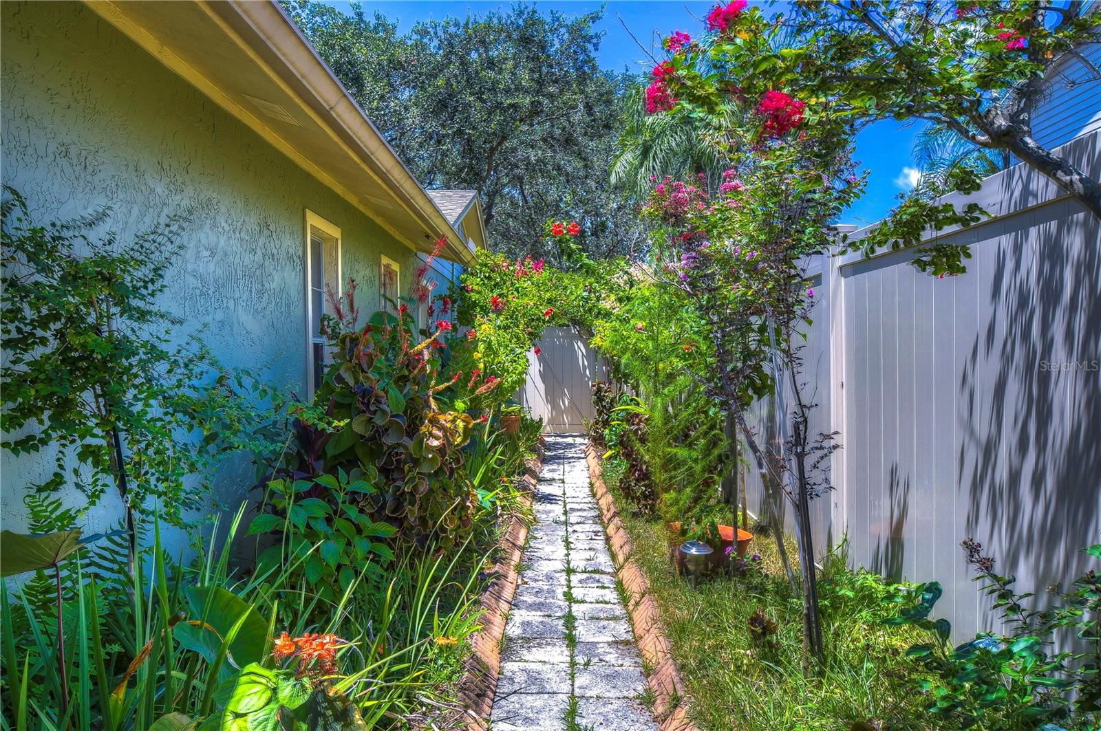 LAKEVIEW VILLAGE SEC B UNI - Residential