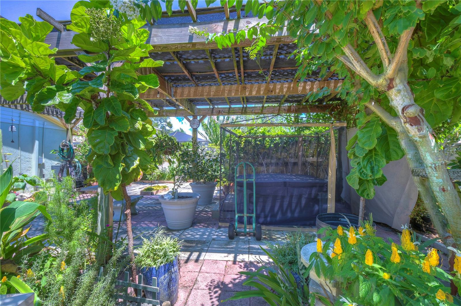 LAKEVIEW VILLAGE SEC B UNI - Residential