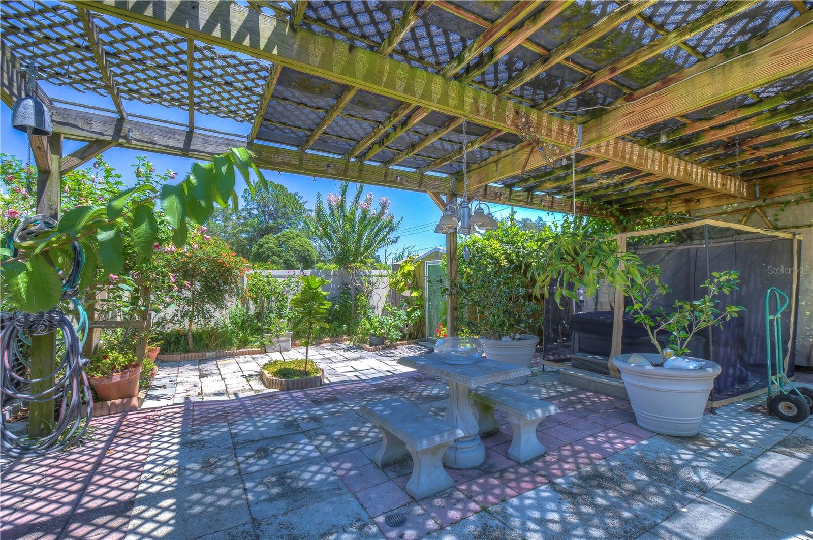 LAKEVIEW VILLAGE SEC B UNI - Residential