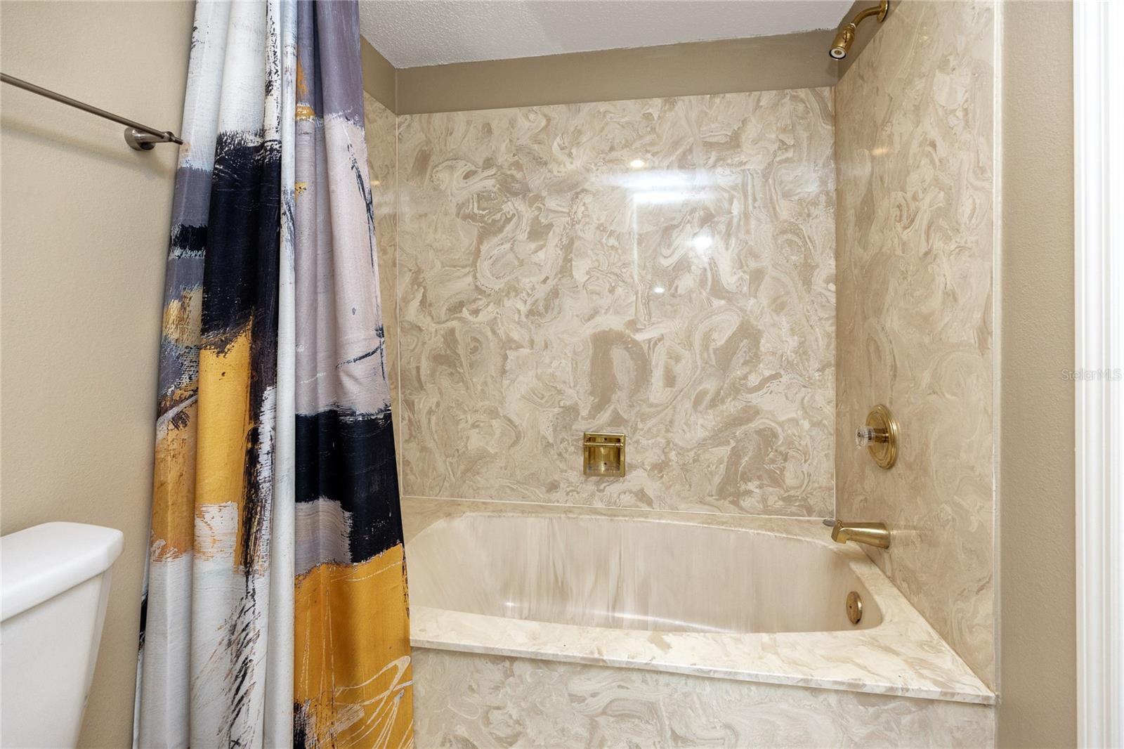 736 ISLAND WAY CONDO - Residential