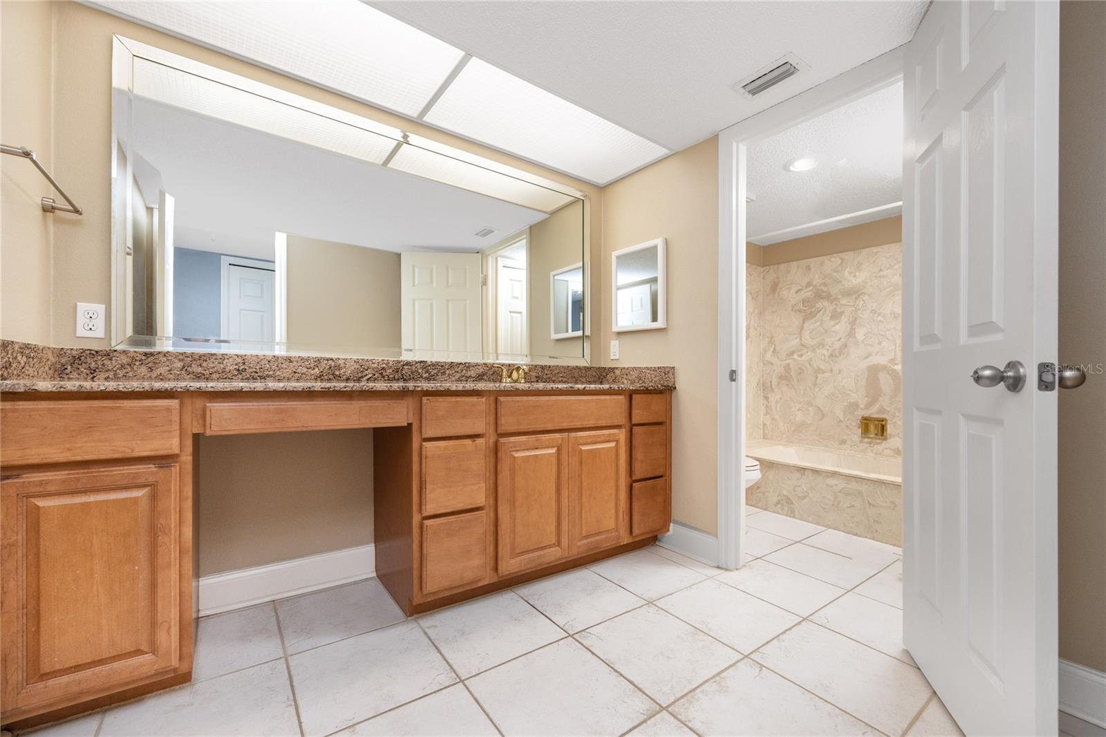 736 ISLAND WAY CONDO - Residential