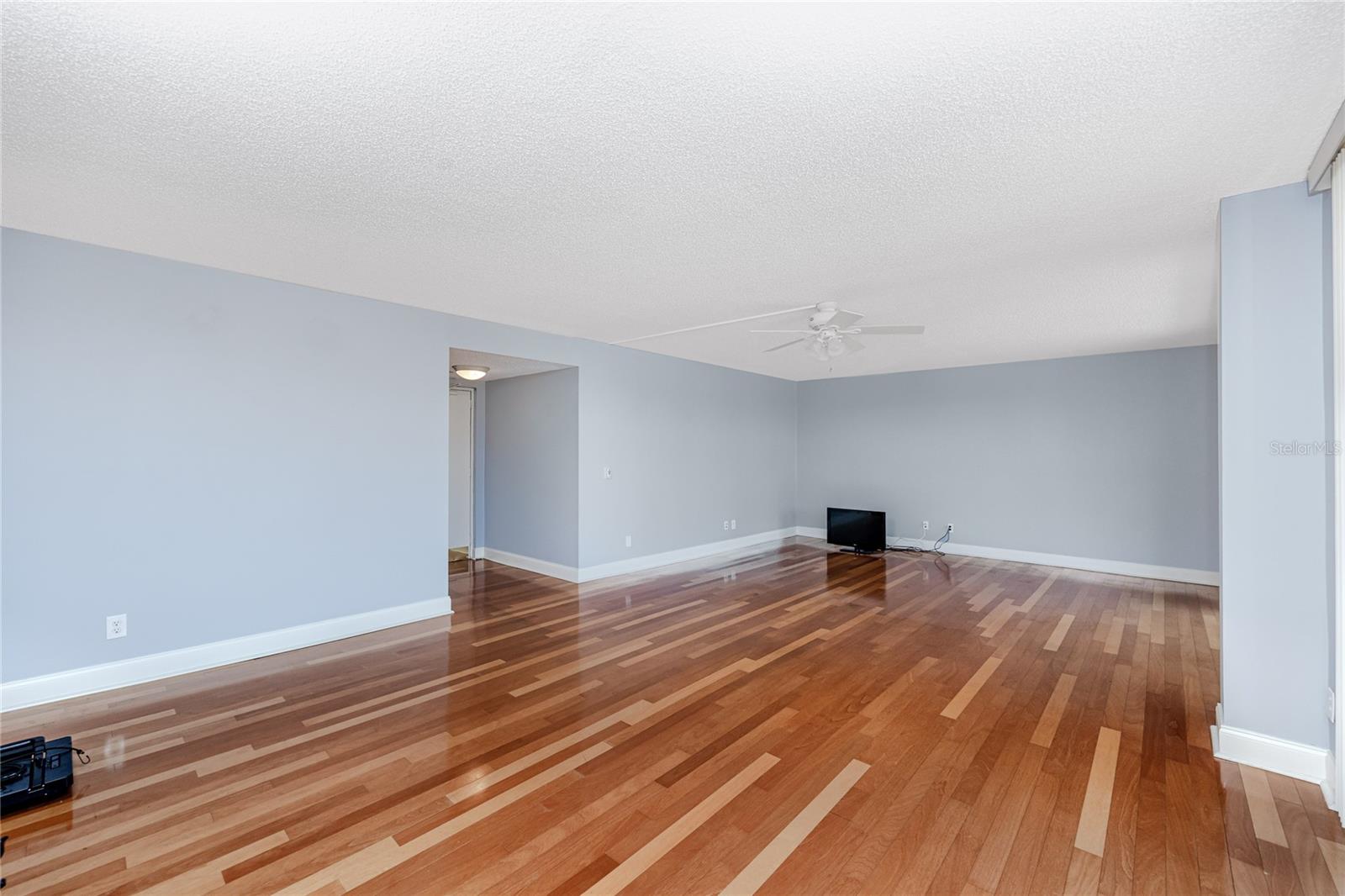 736 ISLAND WAY CONDO - Residential