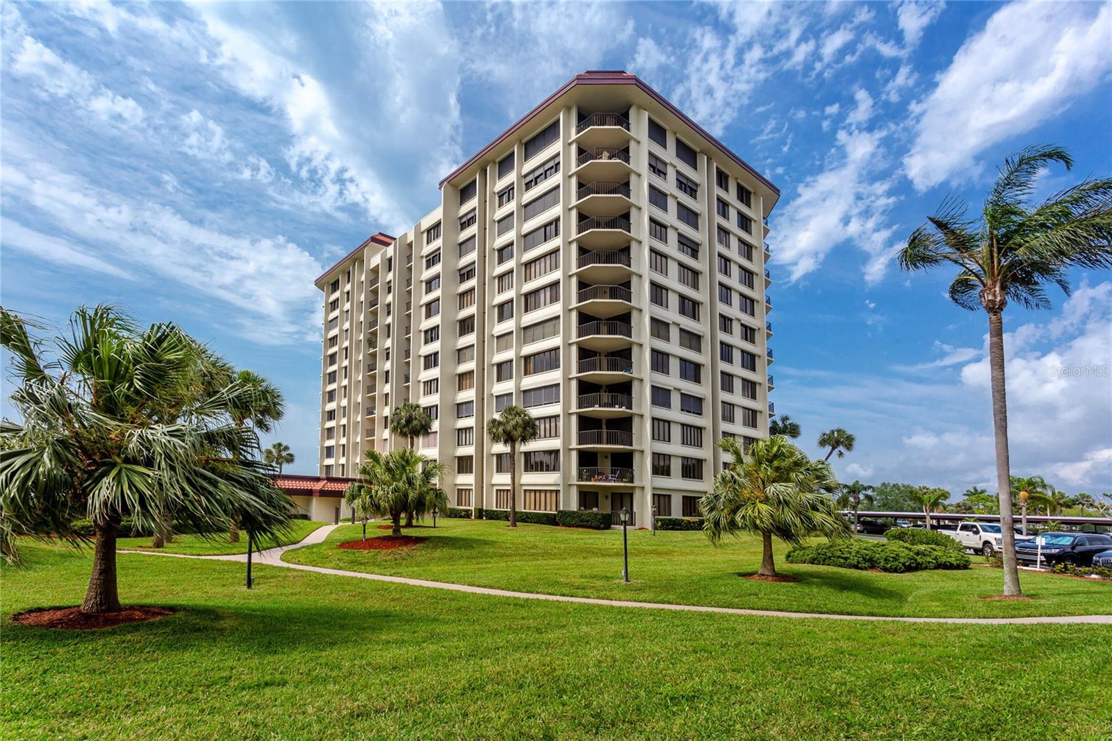 736 ISLAND WAY CONDO - Residential