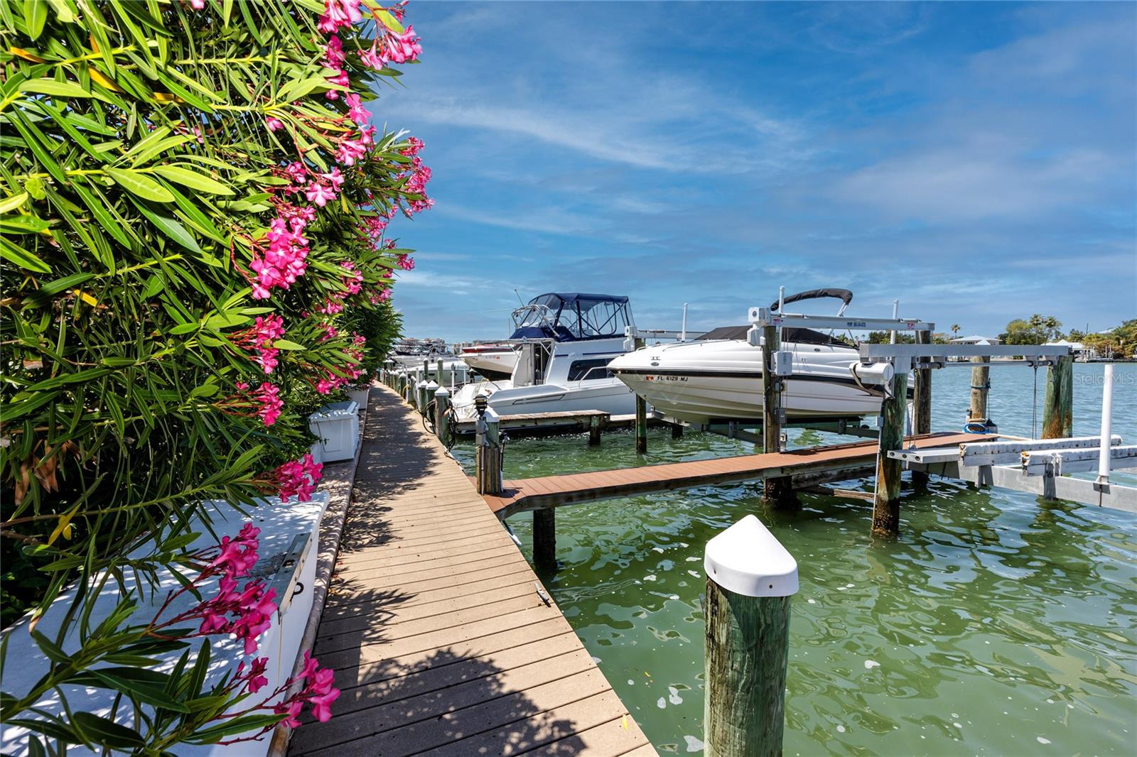 736 ISLAND WAY CONDO - Residential