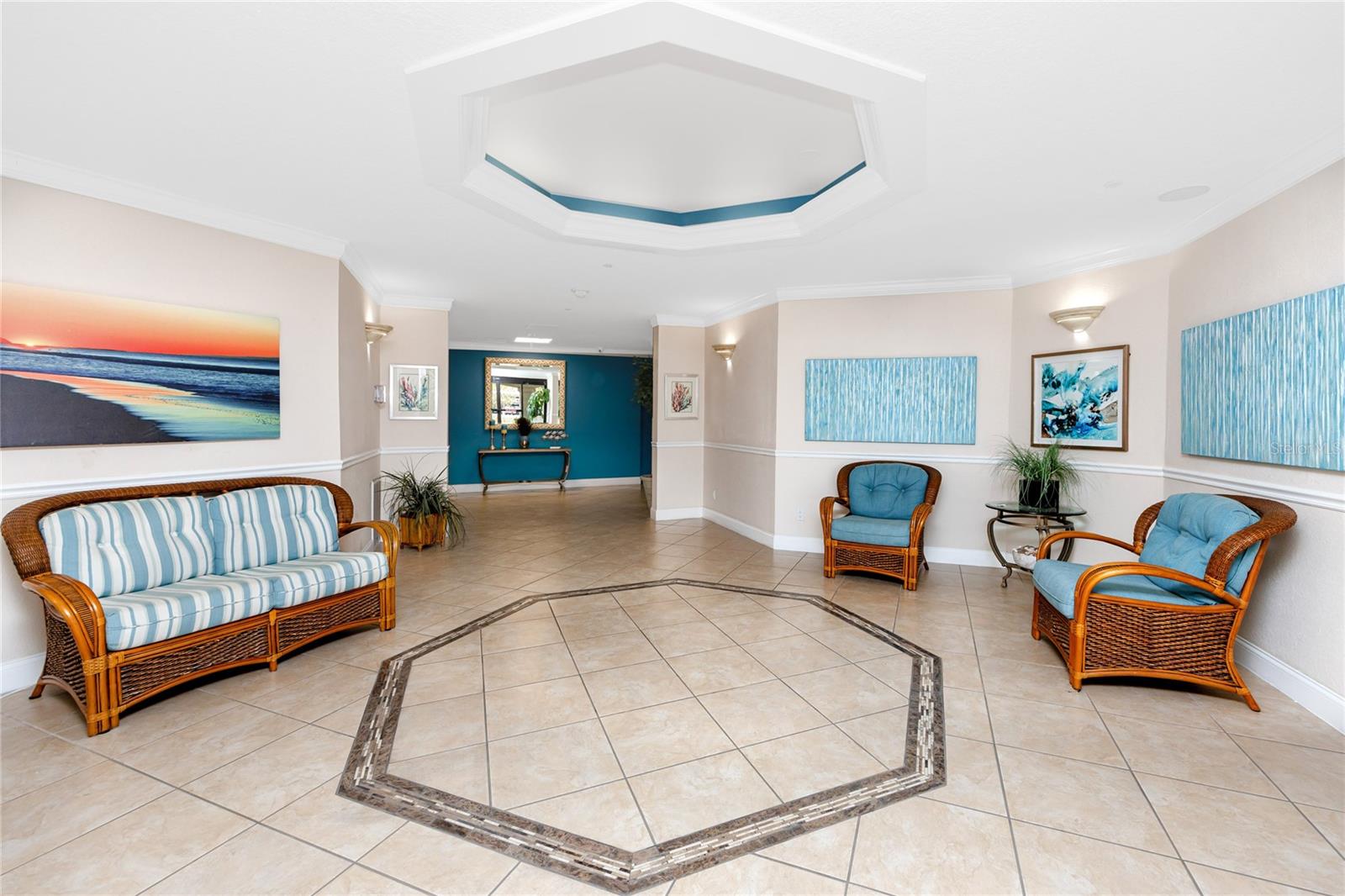 736 ISLAND WAY CONDO - Residential