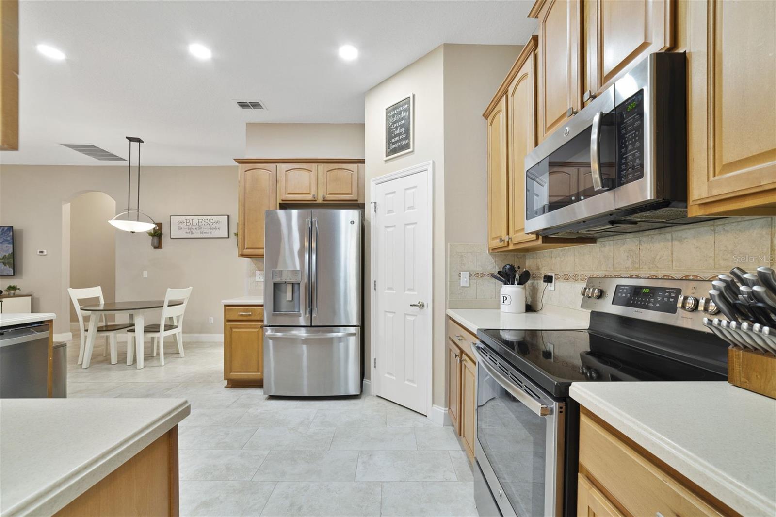 VISTA LAKES VILLAGE N-15 CARLISLE - Residential