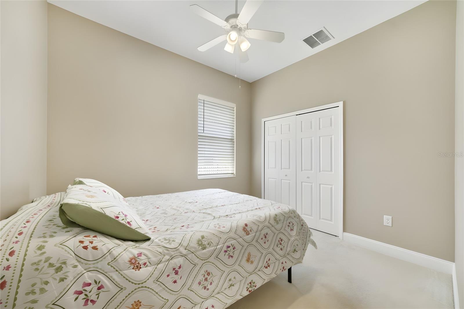 VISTA LAKES VILLAGE N-15 CARLISLE - Residential