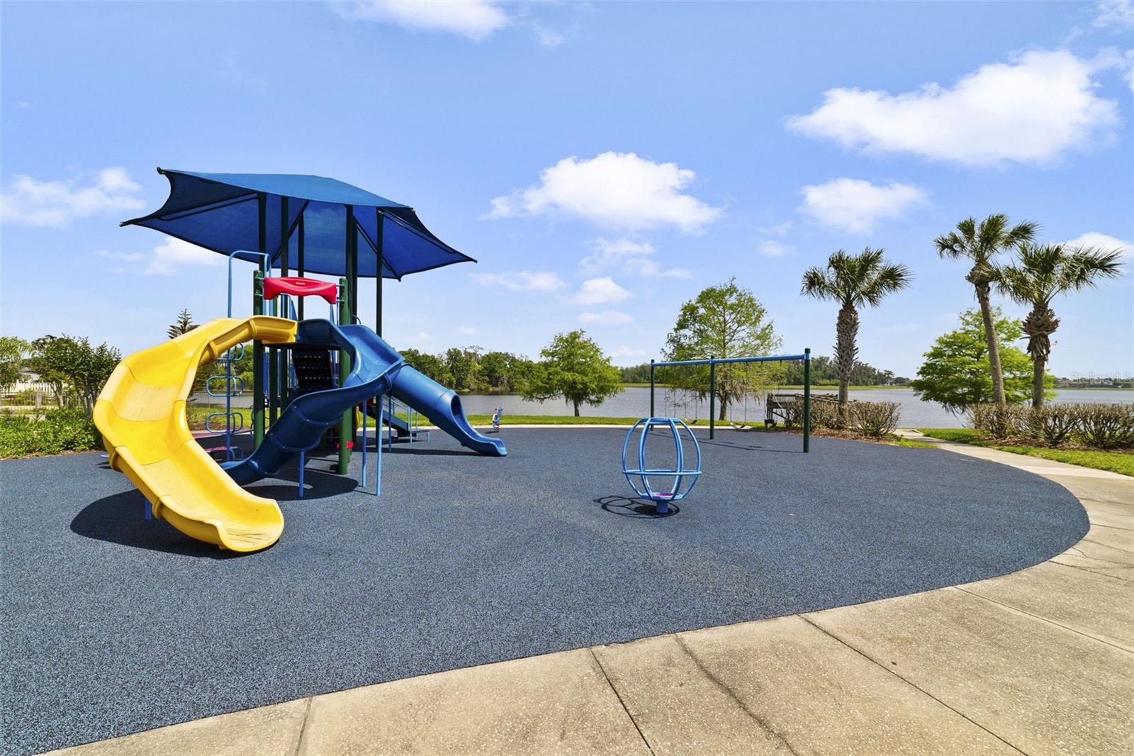 VISTA LAKES VILLAGE N-15 CARLISLE - Residential