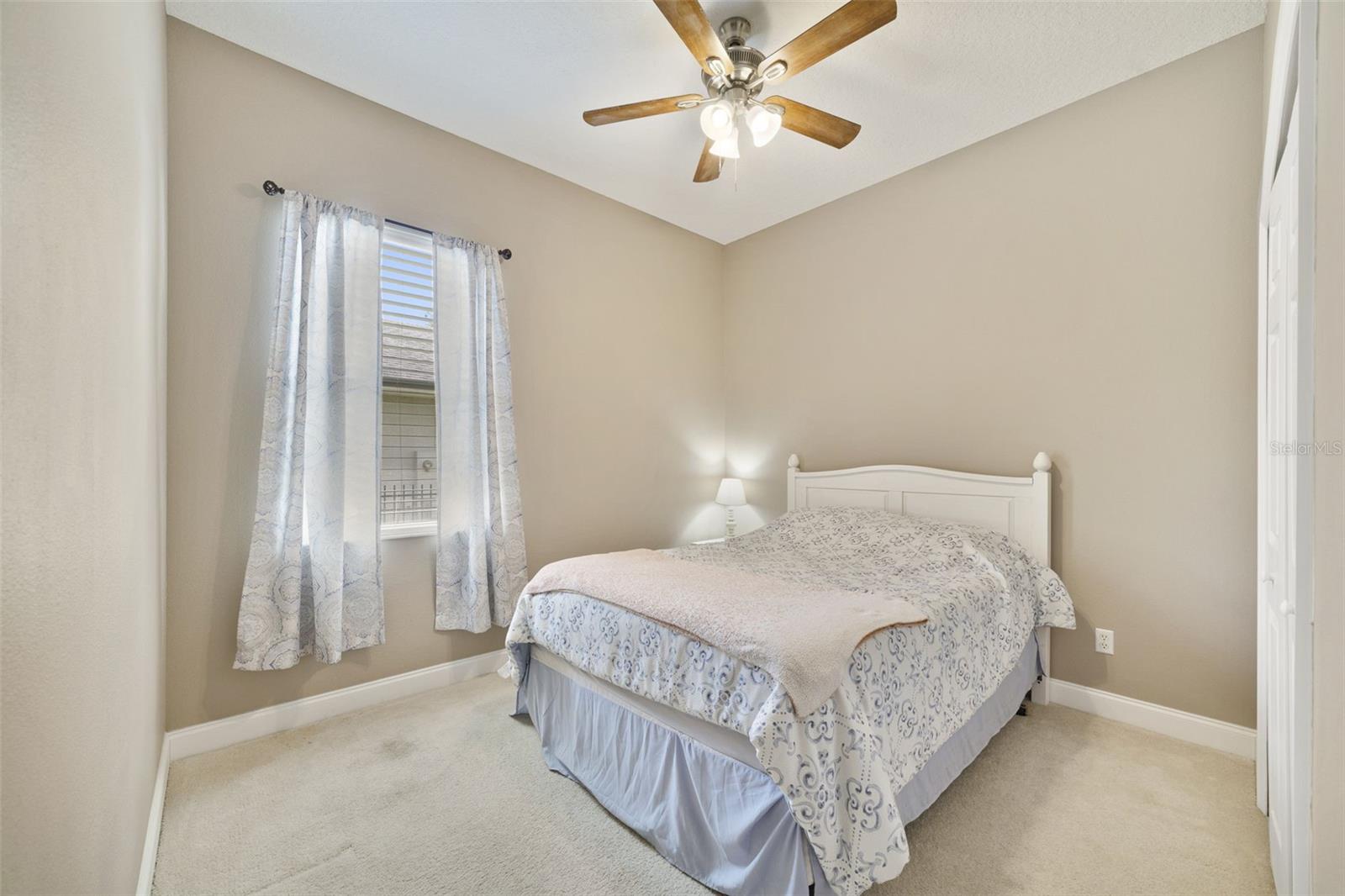 VISTA LAKES VILLAGE N-15 CARLISLE - Residential