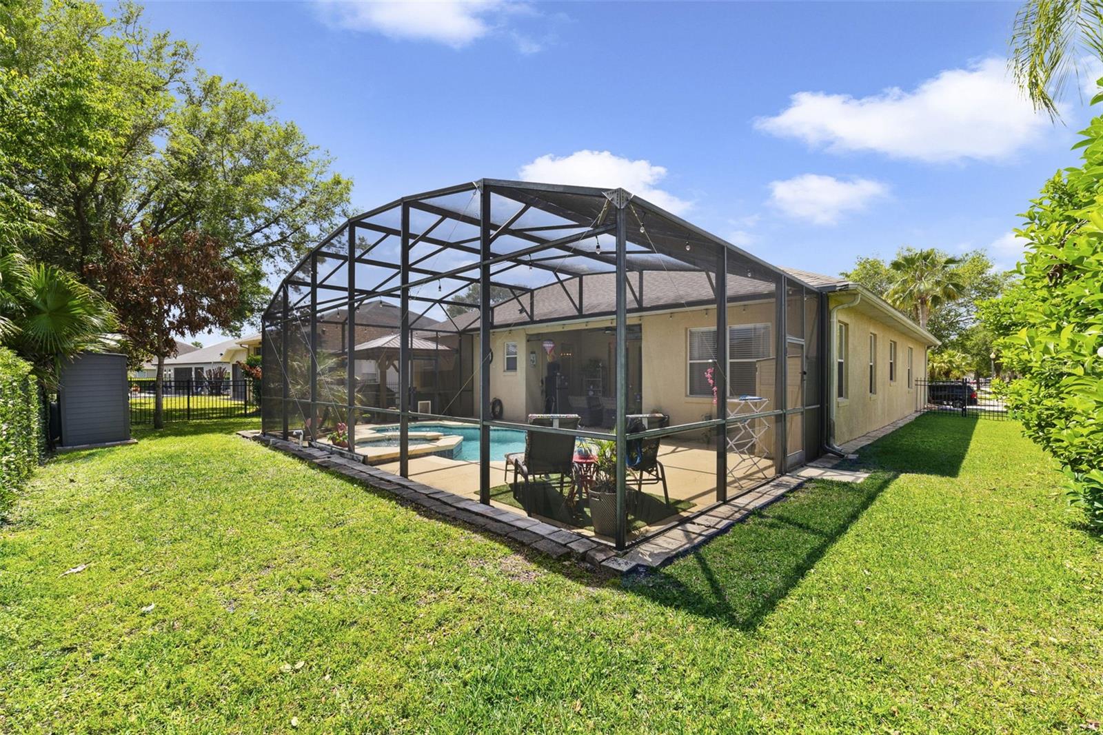 VISTA LAKES VILLAGE N-15 CARLISLE - Residential