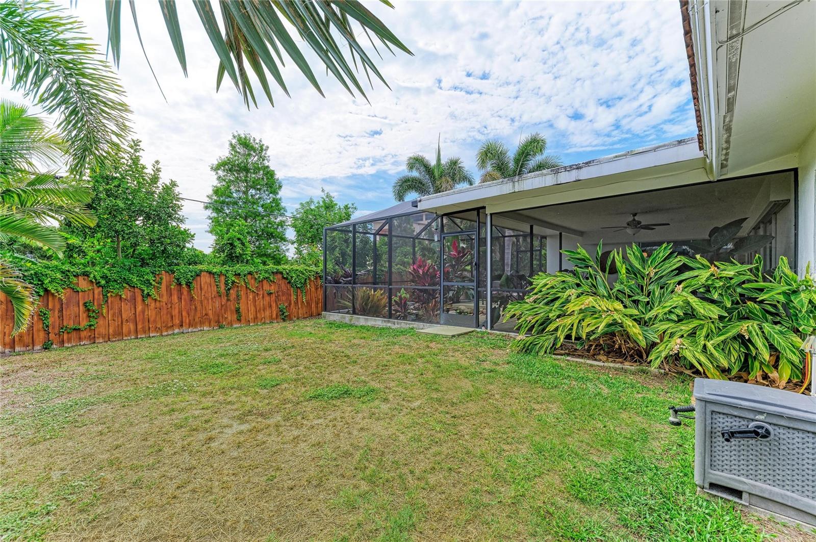 GULF GATE - Residential