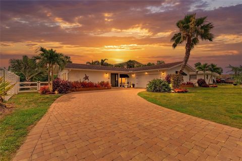 Photo of 7113 Antigua Place, Sarasota, FL 34231 (MLS # A4693104)