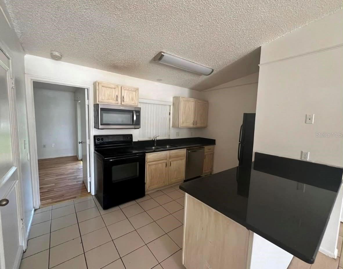 LAKE SHERWOOD HILLS PH 03 - Residential Lease
