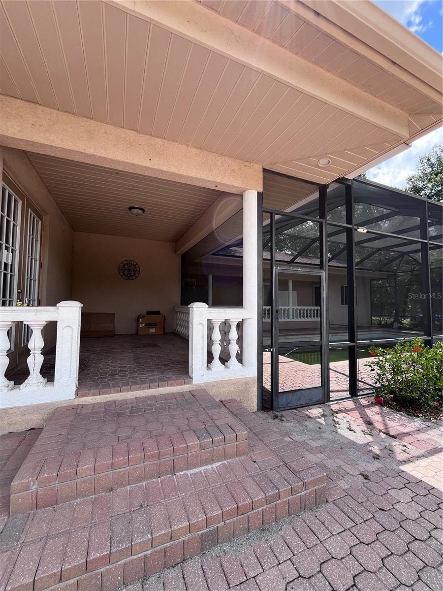 970 BRENTWOOD DRIVE