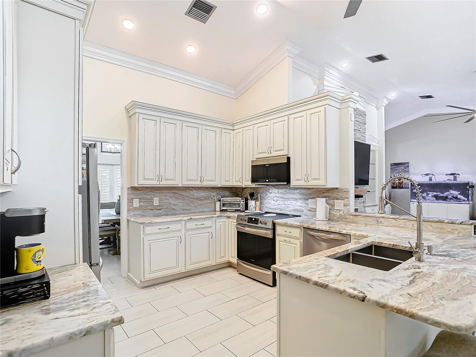 TURNBURY WOODS - Residential