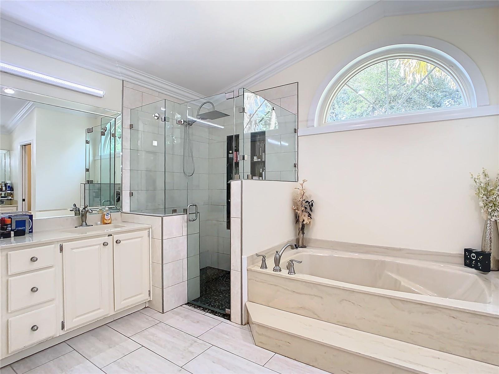 TURNBURY WOODS - Residential