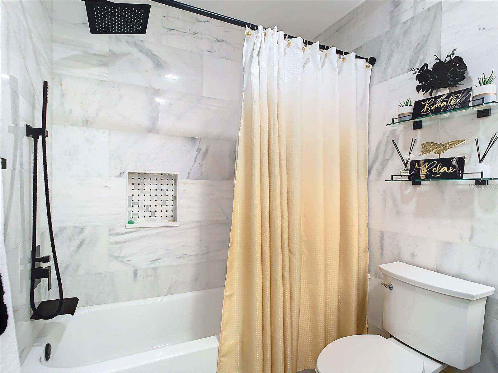 TURNBURY WOODS - Residential