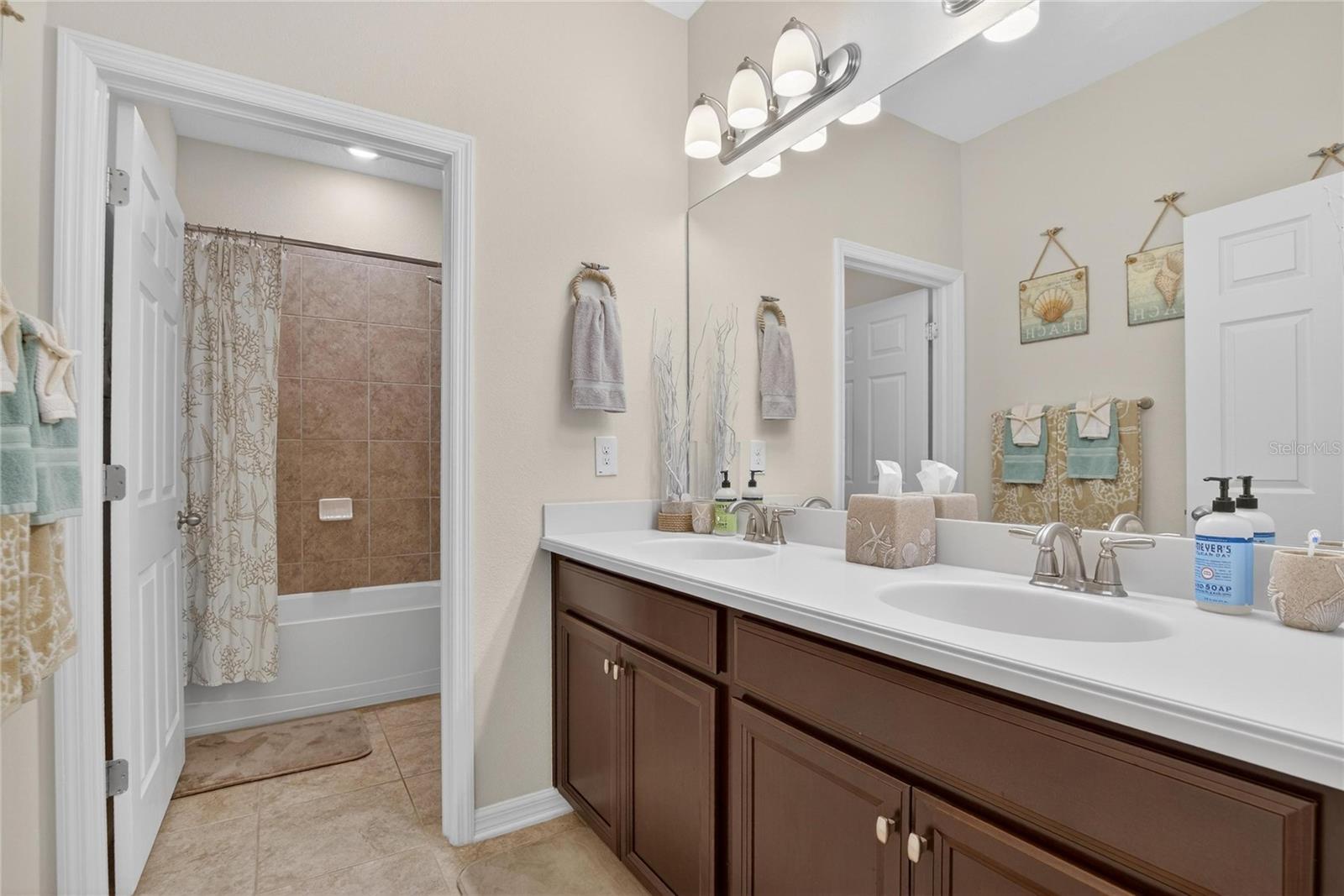 MARIPOSA PH 1 - Residential