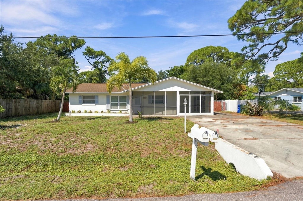 Photo of 3036 Shamrock Drive, Venice, FL 34293 (MLS # A4706985)